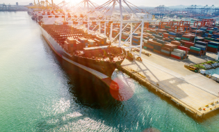 UK Port Congestion In 2026: How Shippers Can Reduce Delays, Demurrage And Detention Costs